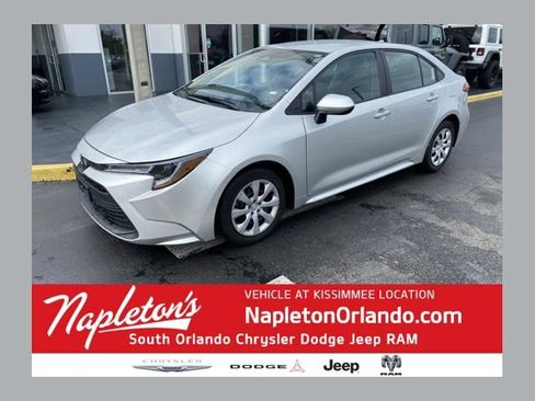 Used 2024 Toyota Corolla LE FWD image 1