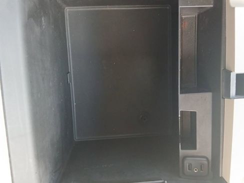 Used 2017 GMC Yukon XL Denali w/ Open Road Package image 28