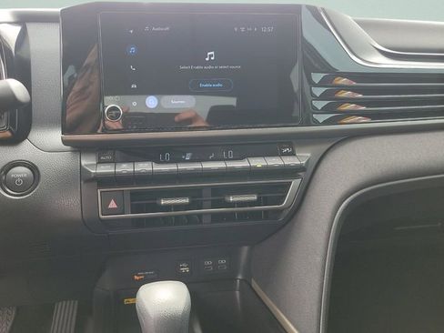 Used 2025 Toyota Camry LE image 30