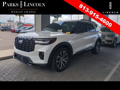 Used 2025 Ford Explorer ST-Line w/ Premium Package RWD image 5