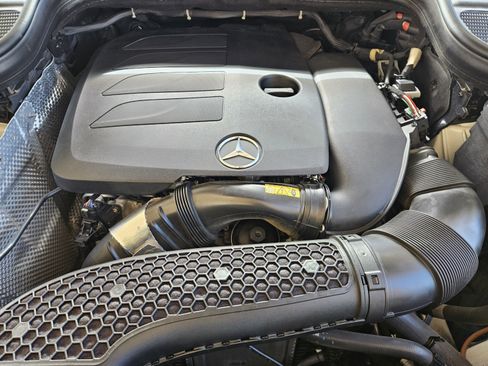 Used 2022 Mercedes-Benz GLE 350 w/ AMG Line Exterior image 28