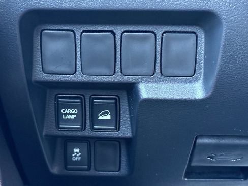 Used 2022 Nissan Frontier SV image 17