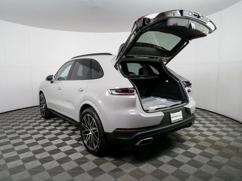 New 2026 Porsche Cayenne AWD/4WD image 34