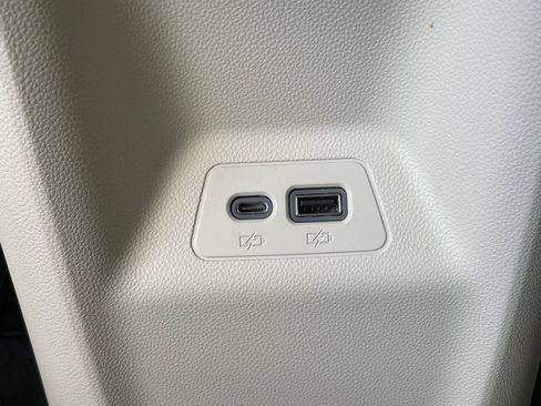 Used 2023 Buick Envision Preferred FWD image 19