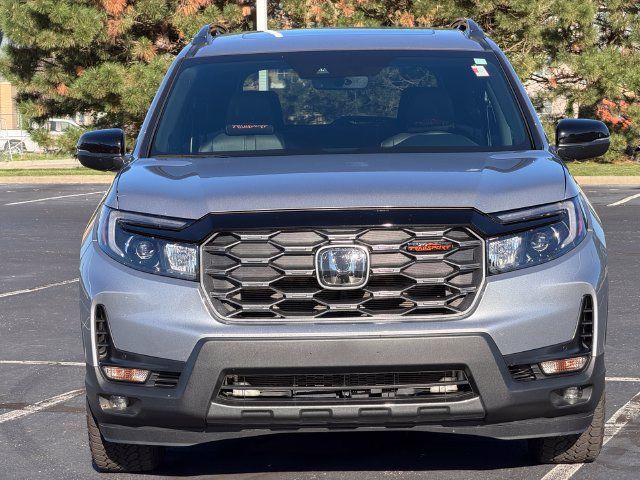 Used 2025 Honda Passport TrailSport image 9