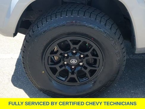 Used 2019 Toyota Tacoma SR5 RWD image 17