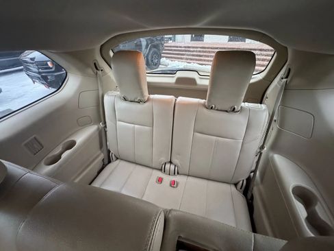 Used 2015 Nissan Pathfinder SV AWD/4WD image 16