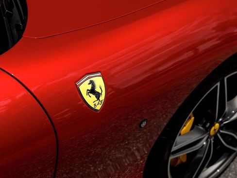 Used 2025 Ferrari Roma Spider RWD image 38