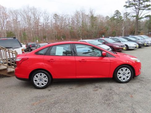 Used 2012 Ford Focus SE image 6