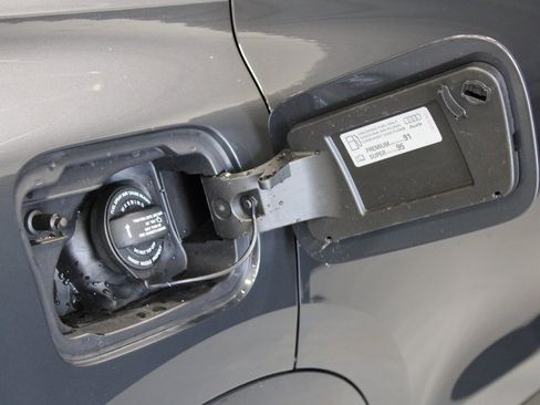 Used 2025 Audi SQ5 Prestige image 33