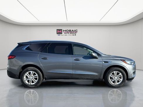 Used 2020 Buick Enclave Essence w/ Sound and Sites Package image 9