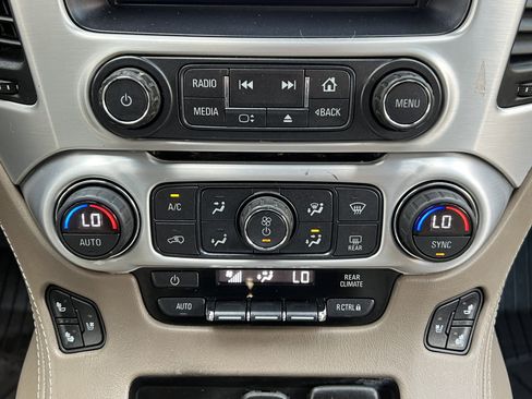 Used 2018 GMC Yukon XL SLT w/ HD Trailering Package image 32