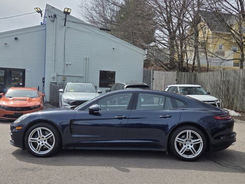 Used 2020 Porsche Panamera 4 image 3