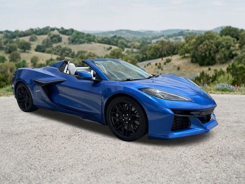 Used 2023 Chevrolet Corvette Z06 RWD image 33