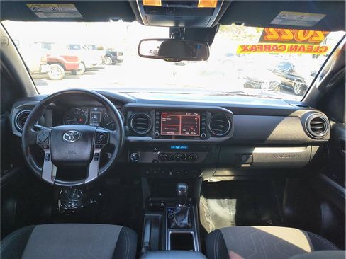 Used 2022 Toyota Tacoma TRD Off-Road w/ Technology Package RWD image 6