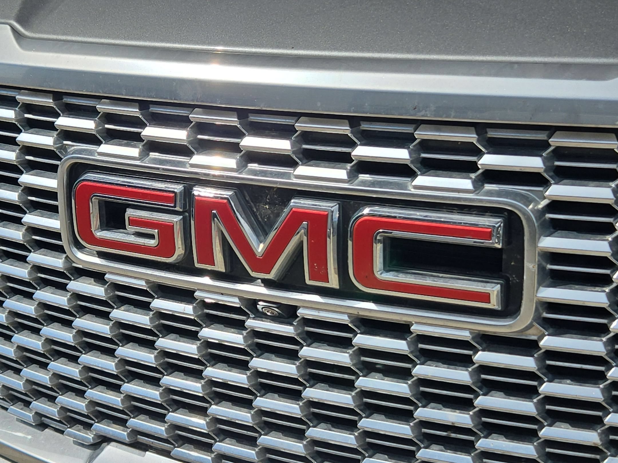 Used 2023 GMC Yukon Denali RWD image 4