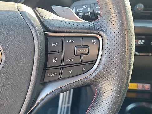 Used 2023 Lexus UX 250h F Sport image 22