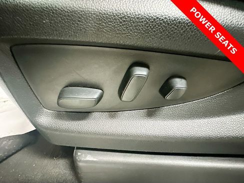 Used 2020 Chevrolet Suburban LT image 35