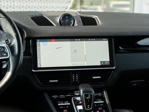 Used 2019 Porsche Cayenne S AWD/4WD image 10