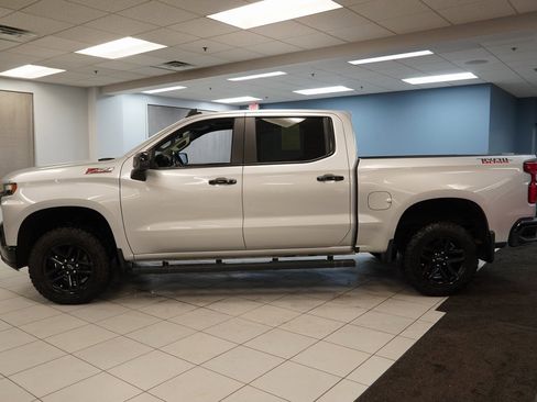 Used 2020 Chevrolet Silverado 1500 LT Trail Boss w/ Bed Protection Package image 2