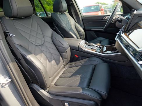 Used 2024 BMW X5 xDrive50e AWD/4WD image 36