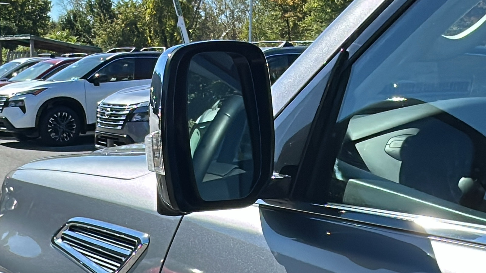 Used 2019 Nissan Armada Platinum w/ Captain's Chairs Package AWD/4WD image 12