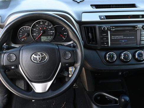 Used 2016 Toyota RAV4 LE image 33