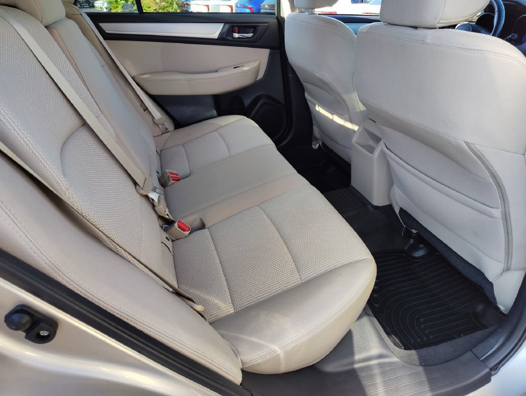 Used 2017 Subaru Outback 2.5i Premium w/ Popular Package #2 AWD/4WD image 24