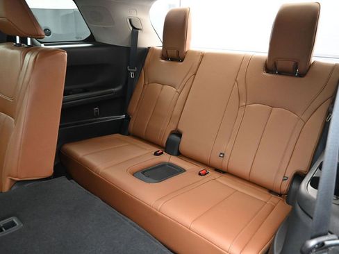 Used 2023 INFINITI QX60 Sensory w/ Vision Package AWD/4WD image 12