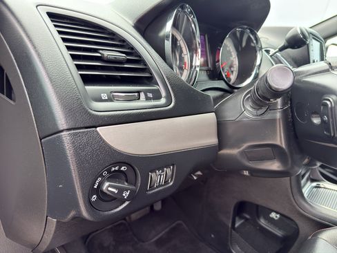 Used 2017 Dodge Grand Caravan GT FWD image 14