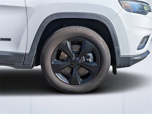 Used 2021 Jeep Cherokee Latitude Plus image 11