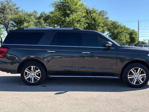Used 2023 Ford Expedition Max Limited RWD image 4