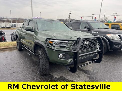 Used 2021 Toyota Tacoma TRD Off-Road w/ TRD Premium Off Road Package image 1