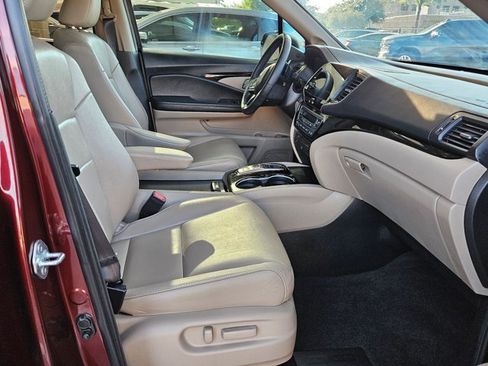 Used 2022 Honda Pilot Touring image 19