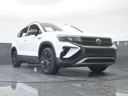 Used 2022 Volkswagen Taos S image 56