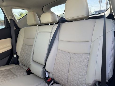 Certified 2023 Nissan Murano Platinum w/ Cargo Package image 15