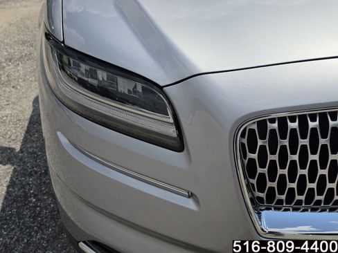 Used 2023 Lincoln Nautilus Reserve AWD/4WD image 13