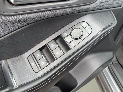 Used 2023 Nissan Rogue SV image 19