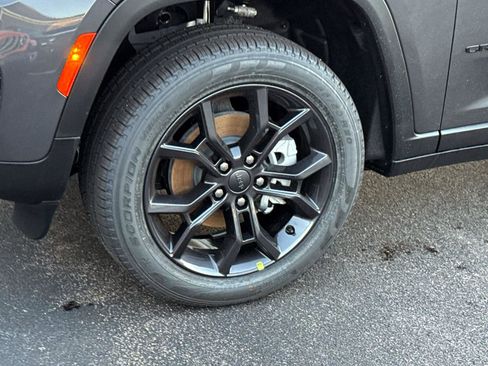 New 2025 Jeep Grand Cherokee Limited image 5