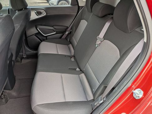 Used 2022 Kia Soul LX FWD image 27