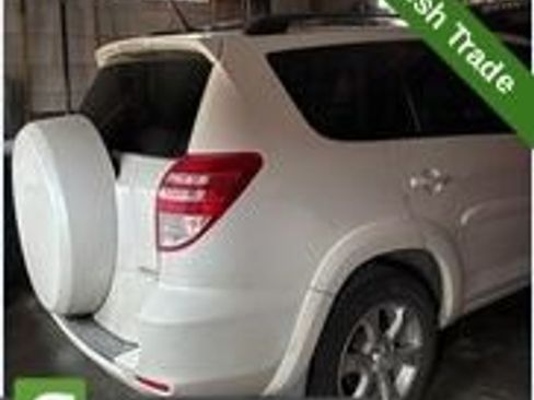 Used 2010 Toyota RAV4 Limited image 2