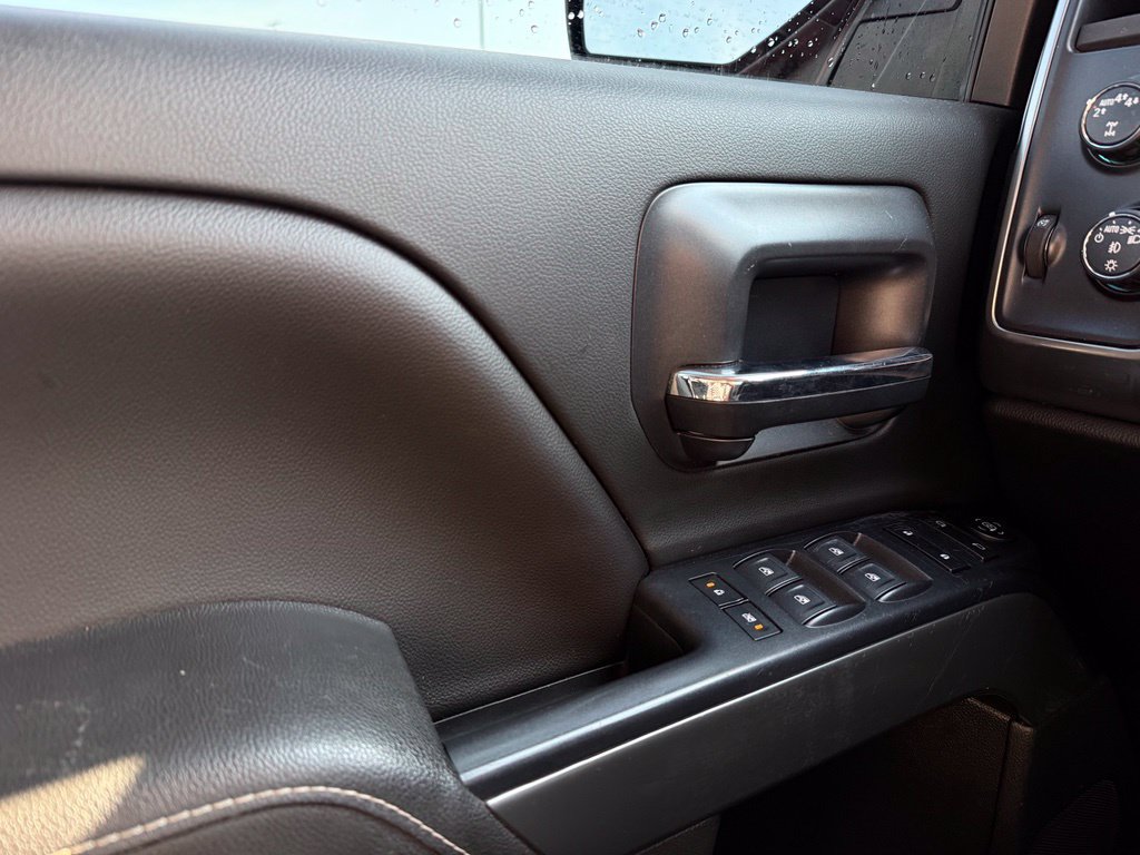 Used 2018 Chevrolet Silverado 1500 LT w/ Texas Edition AWD/4WD image 11