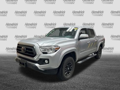 Used 2022 Toyota Tacoma SR5 w/ Technology Package RWD image 6