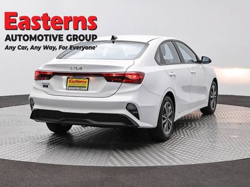 Used 2023 Kia Forte LXS FWD image 5