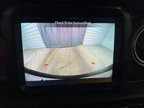 Used 2022 Jeep Wrangler Unlimited Sahara image 9