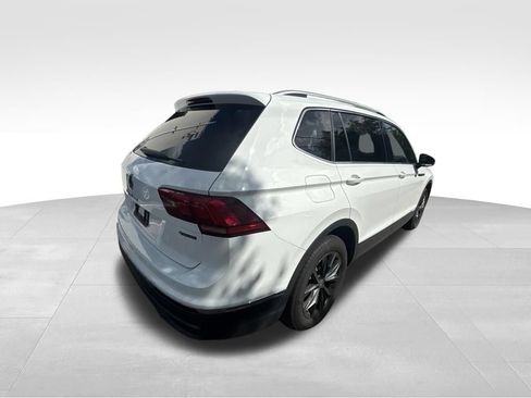 Used 2024 Volkswagen Tiguan SE AWD/4WD image 7