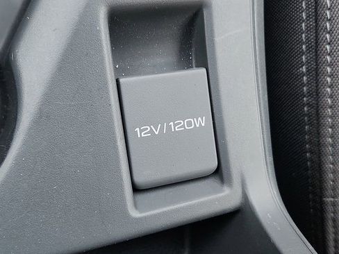 Certified 2025 Subaru Crosstrek 2.0i image 22