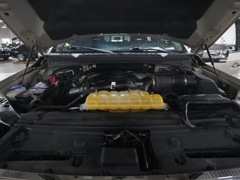 Used 2017 Ford F150 Lariat w/ Equipment Group 502A Luxury AWD/4WD image 3