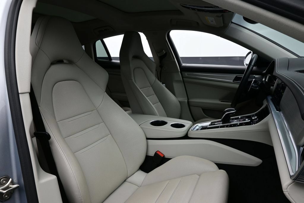 Certified 2023 Porsche Panamera AWD/4WD image 18