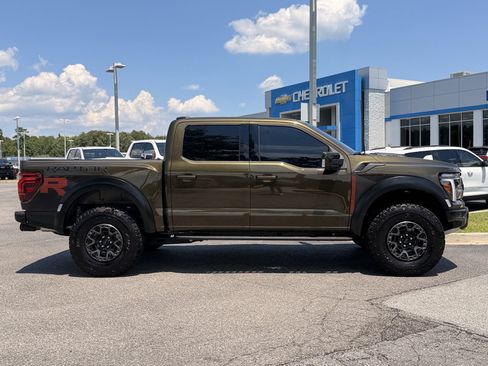Used 2025 Ford F150 Raptor w/ Equipment Group 803A Raptor R AWD/4WD image 13